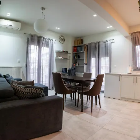 Alexandros Apartment *